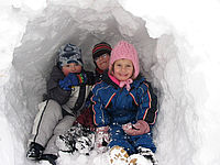 Schneehöhle am Urlaubsbauernhof Tunelhof in Tirol